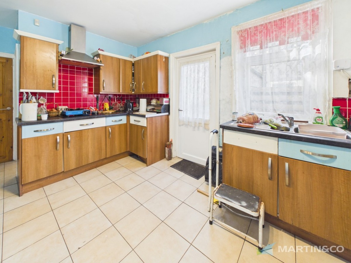 Bela Grove, Blackpool, FY1