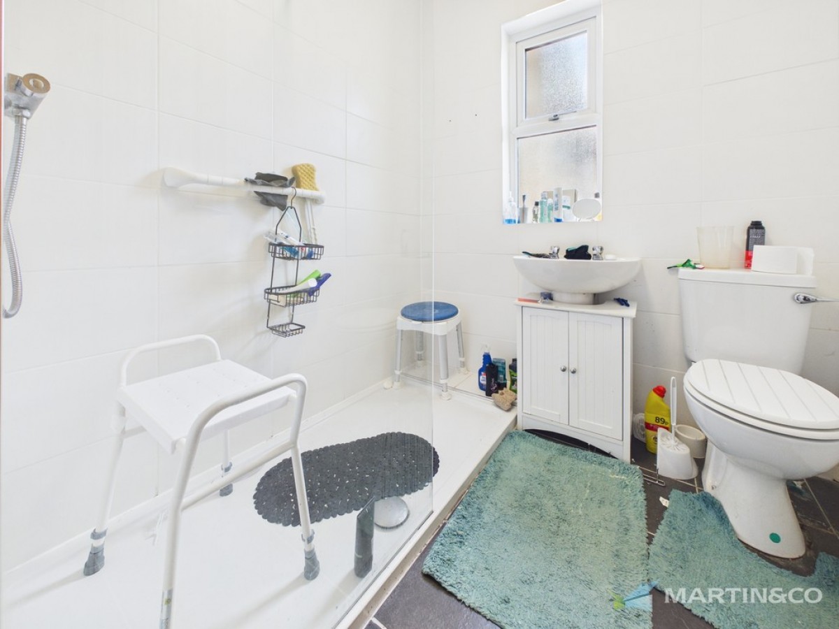 Bela Grove, Blackpool, FY1