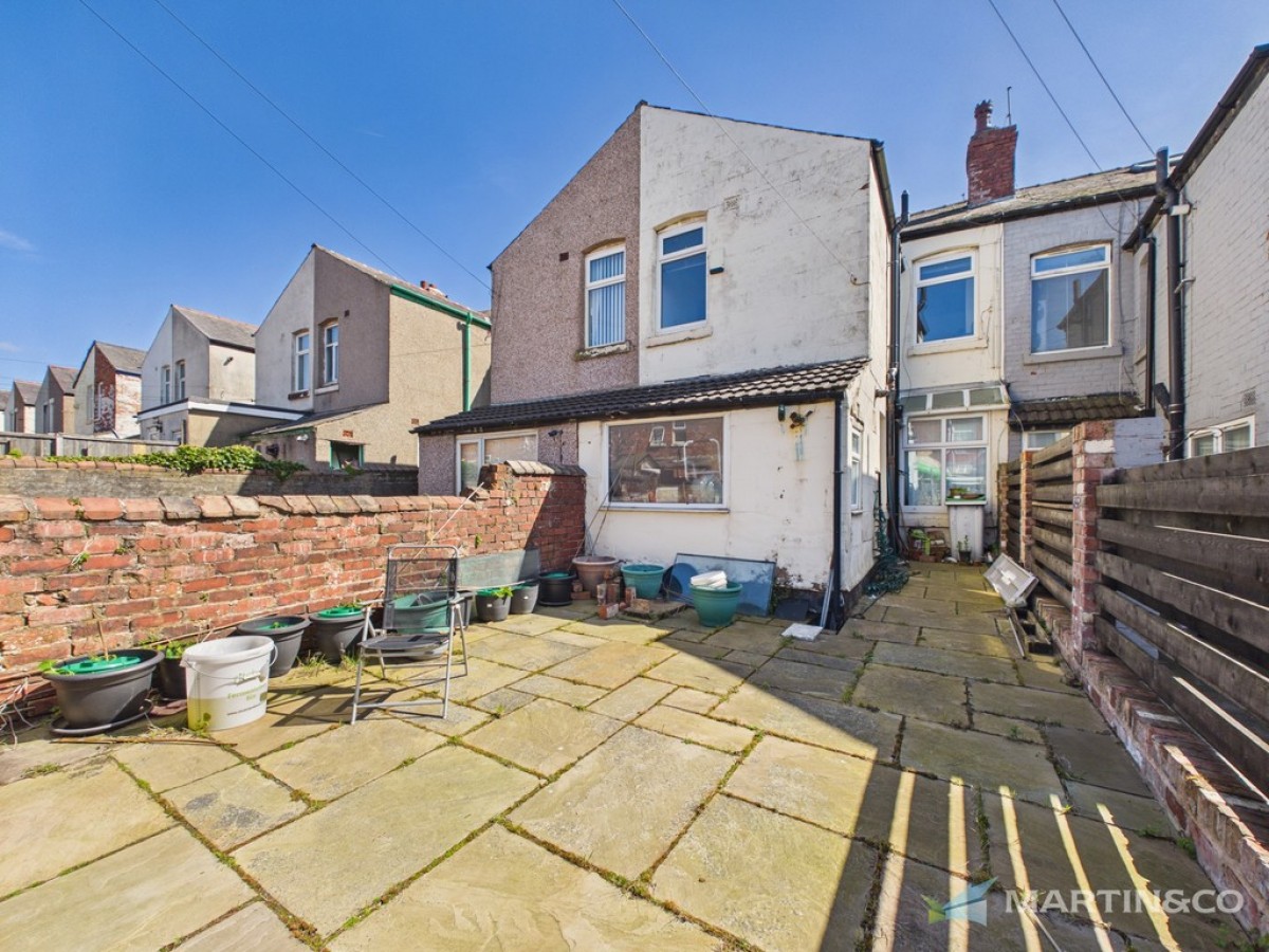 Bela Grove, Blackpool, FY1