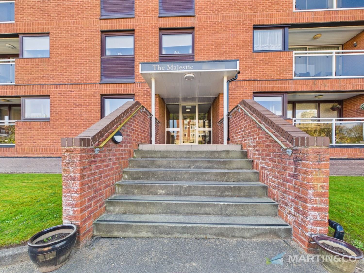 2 bedroom Flat for Sale The Majestic, St Annes FY8