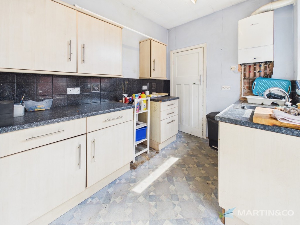 Faringdon Avenue, Blackpool, FY4
