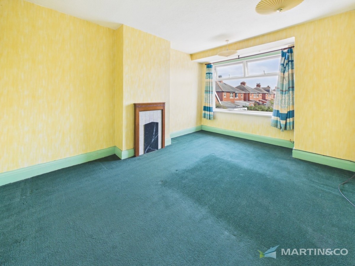 Faringdon Avenue, Blackpool, FY4