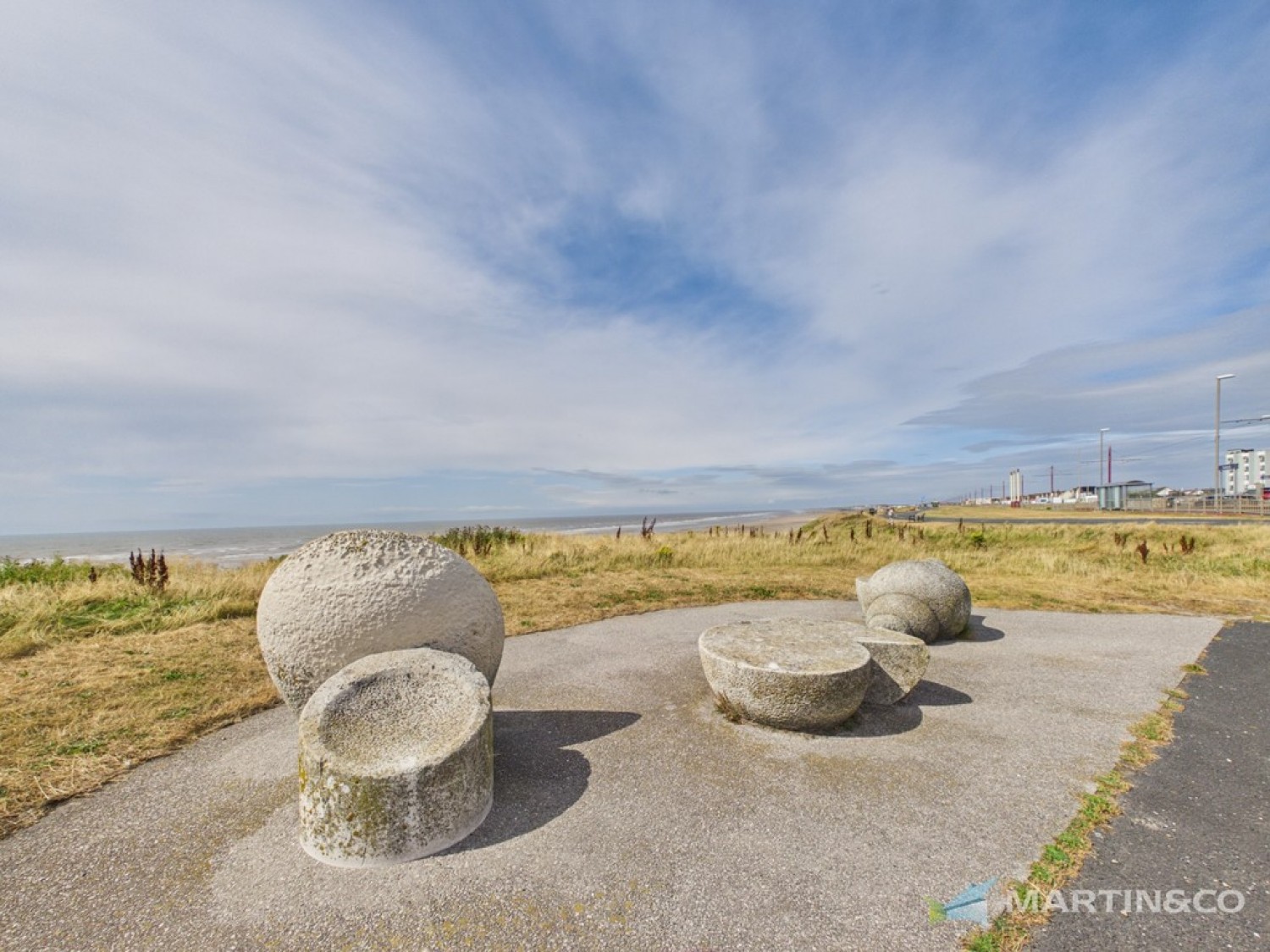 2 bedroom Flat for Sale Queens Promenade, Blackpool