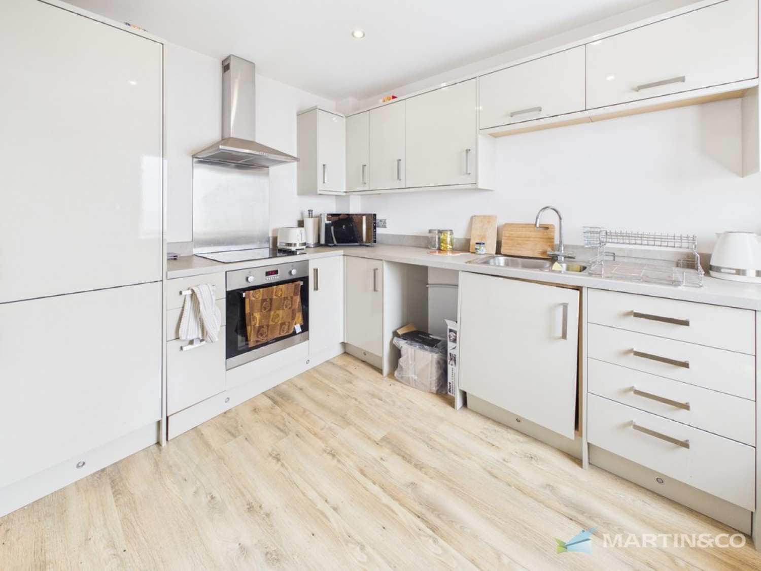 2 bedroom Flat for Sale Queens Promenade, Blackpool