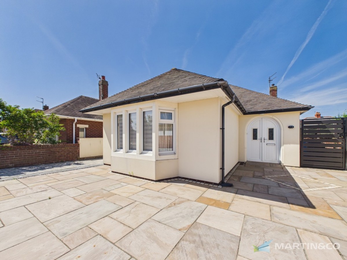 Warwick Road, St Annes, FY8