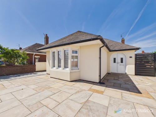 Warwick Road, St Annes, FY8