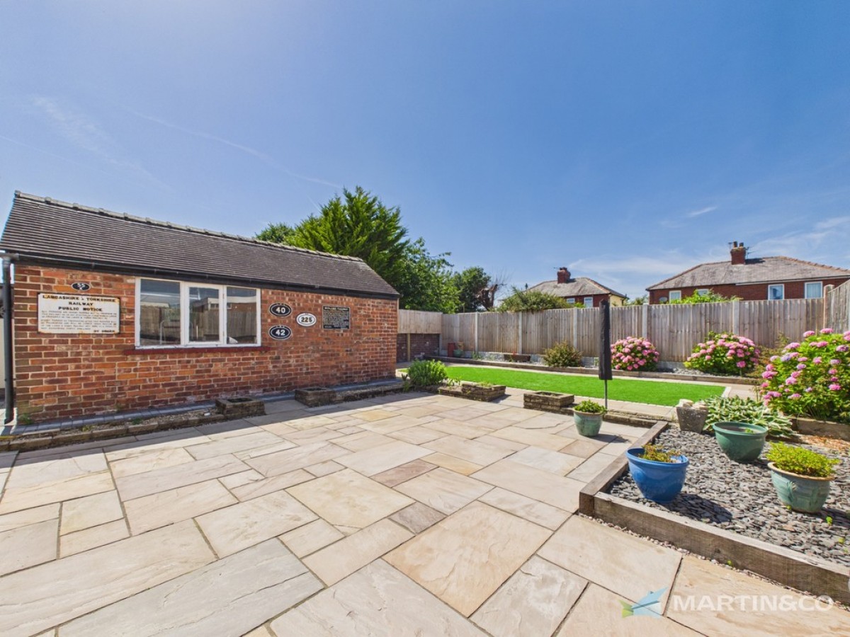Warwick Road, St Annes, FY8