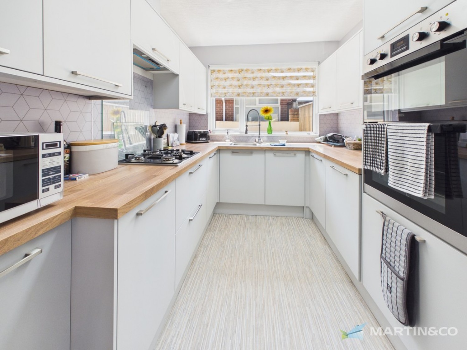 2 bedroom Bungalow for Sale Warwick Road, St Annes, FY8