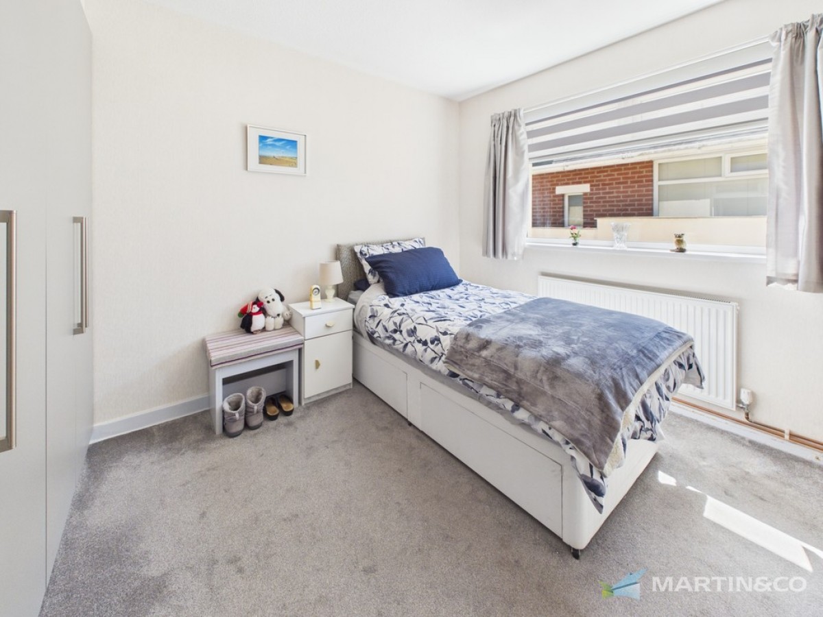 Warwick Road, St Annes, FY8