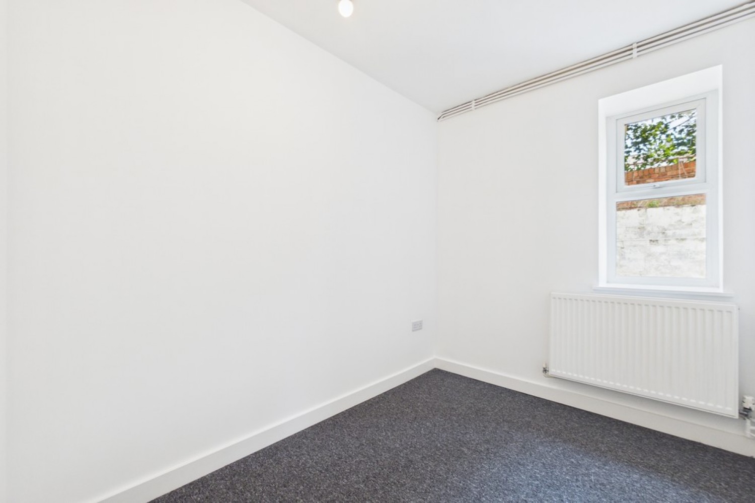 2 bedroom Flat for Letting Connaught Road, Folkestone