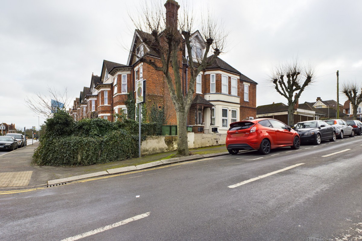 Limes Road, Cheriton