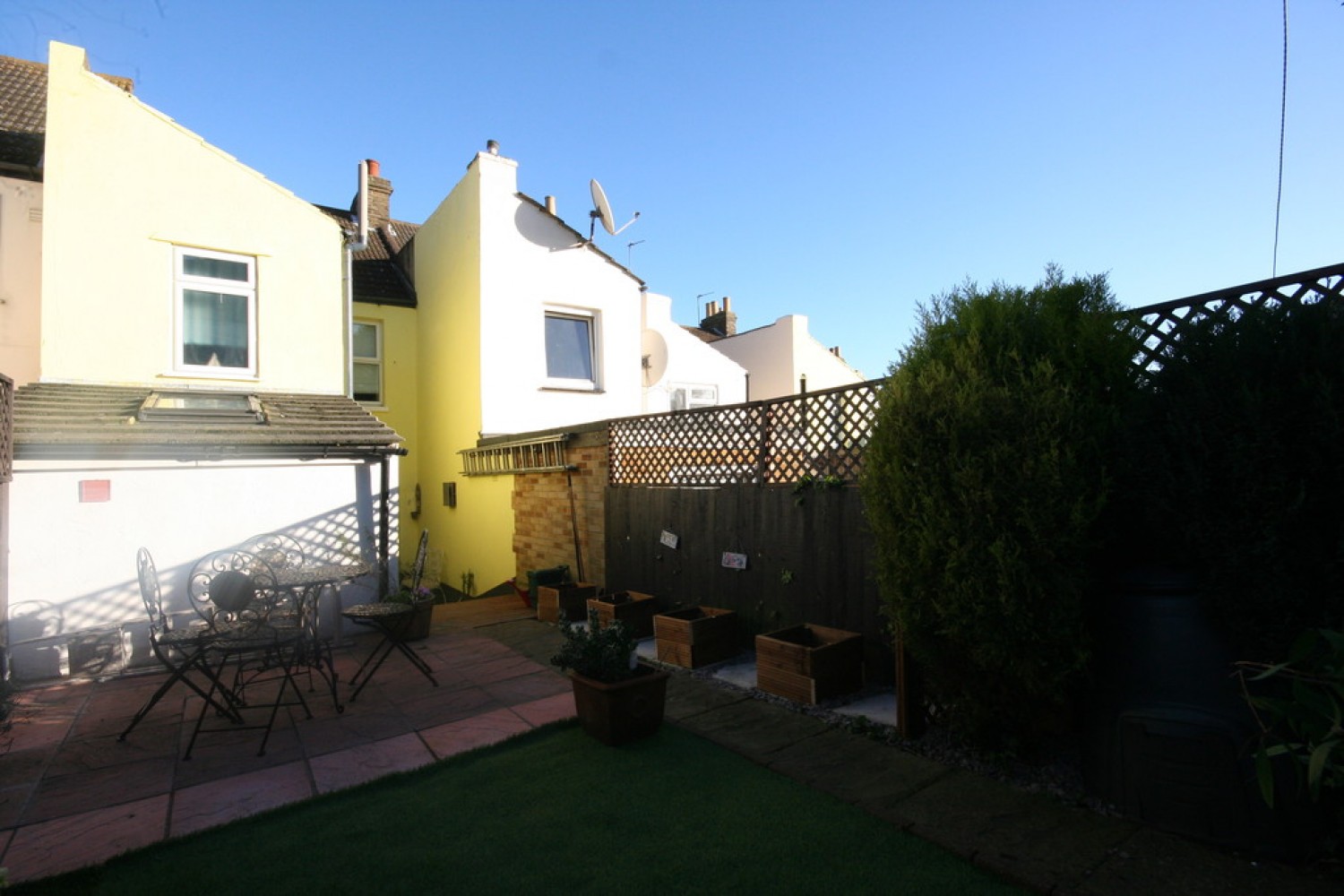 2 bedroom House for Letting South Road, Dover