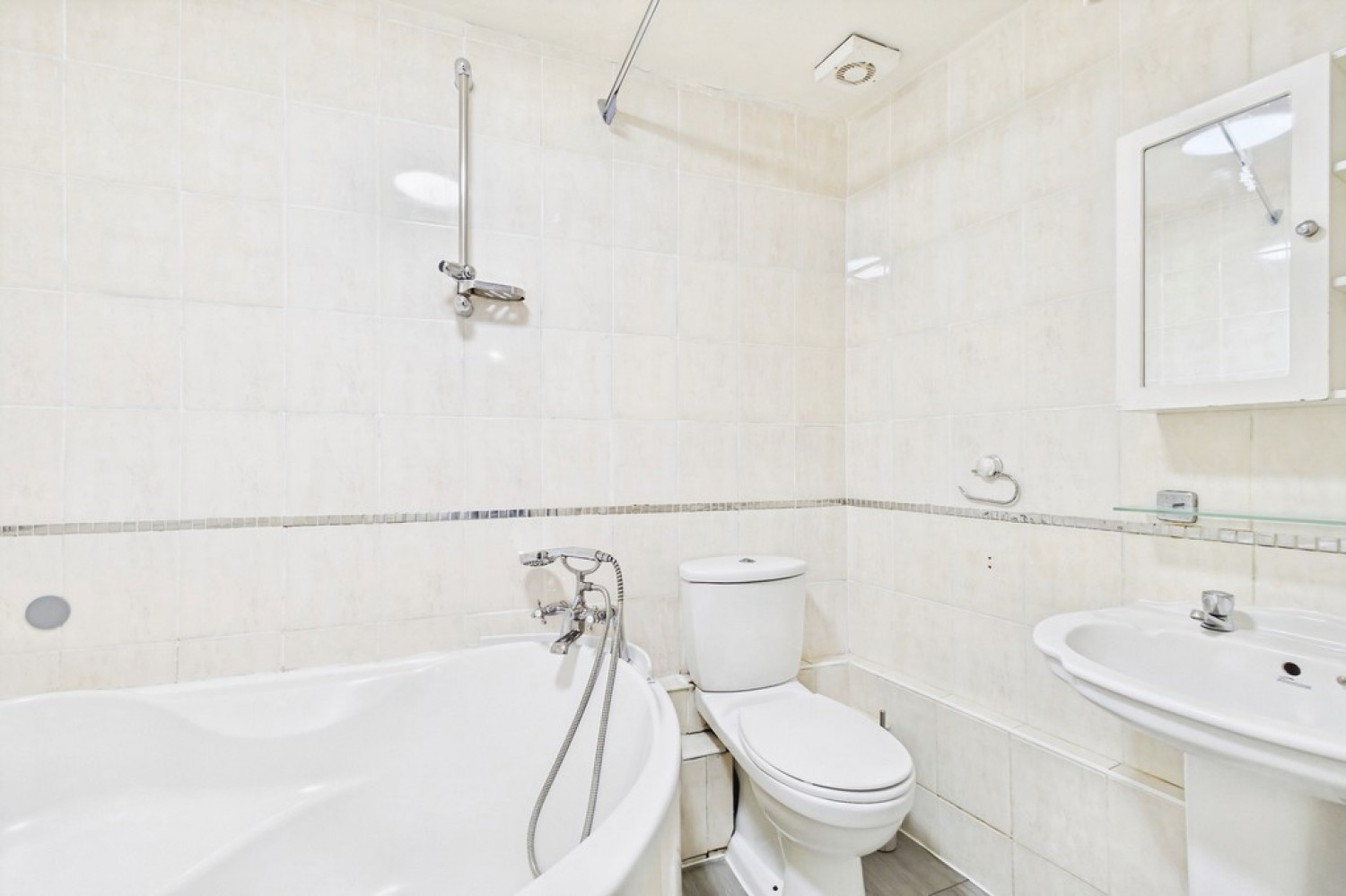 2 bedroom Flat for Letting Dover Road, Folkestone