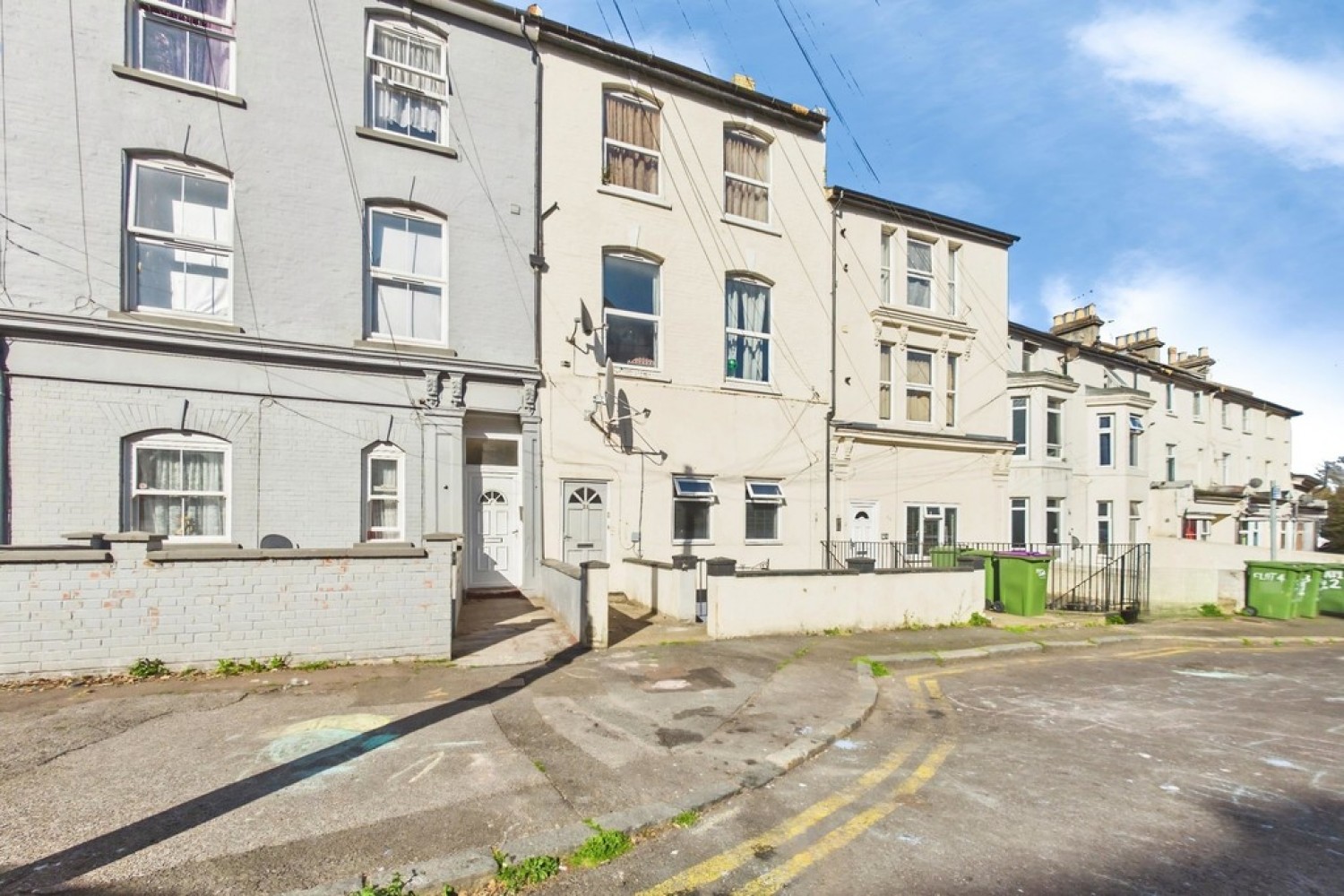 1 bedroom Flat for Letting Foord Road South, Folkestone