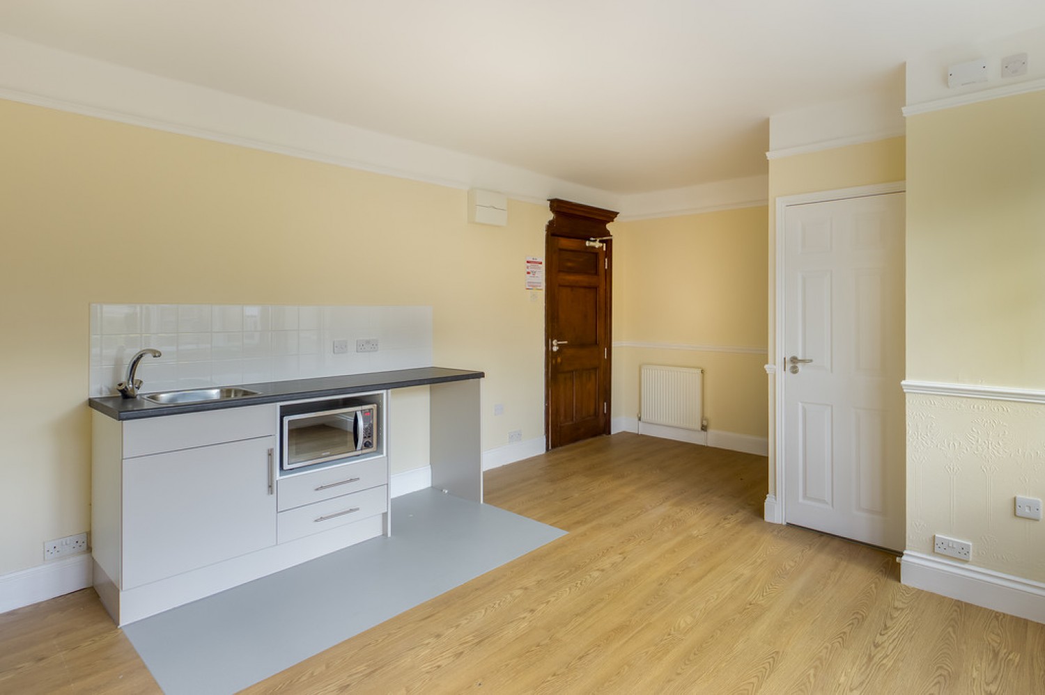 0 bedroom Flat for Letting Maison Dieu Road, Dover