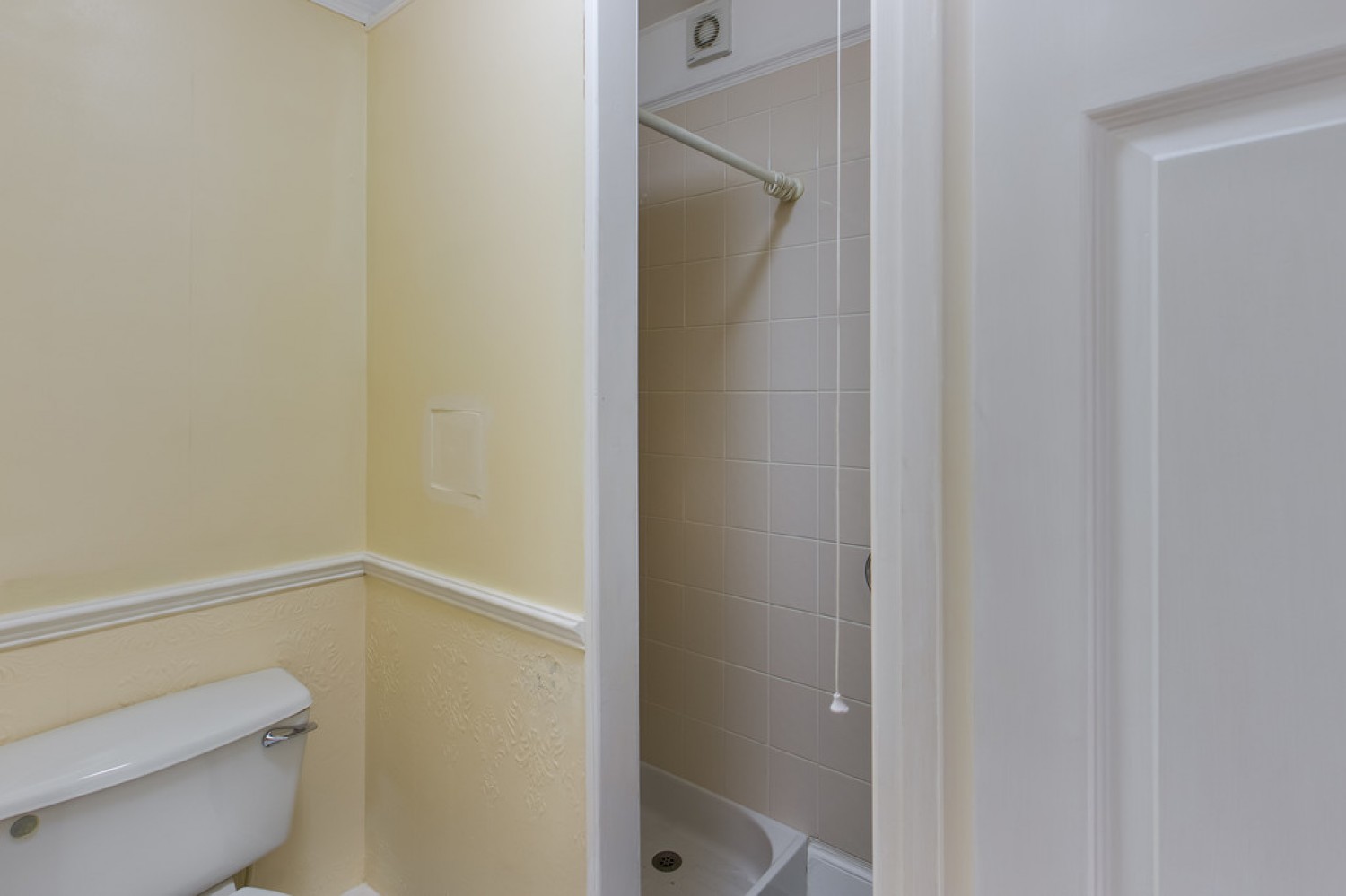 0 bedroom Flat for Letting Maison Dieu Road, Dover