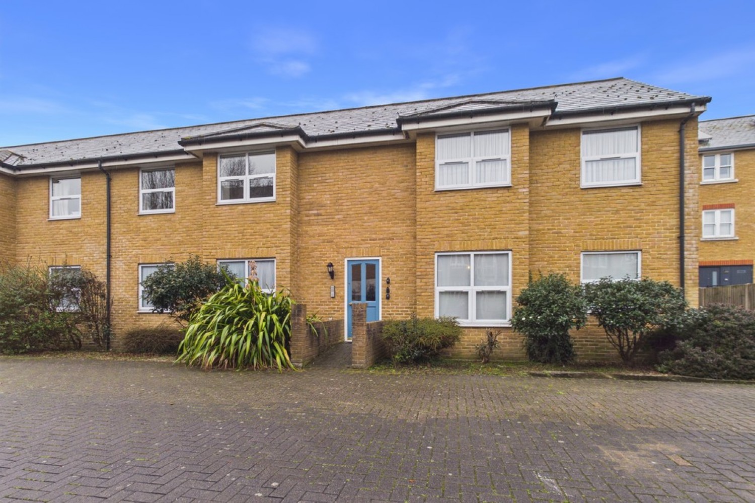 1 bedroom Flat for Letting Sandown Place, Deal