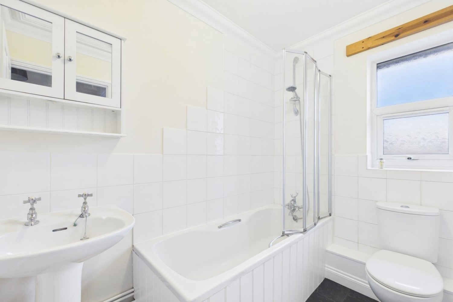 1 bedroom Flat for Letting Sandown Place, Deal