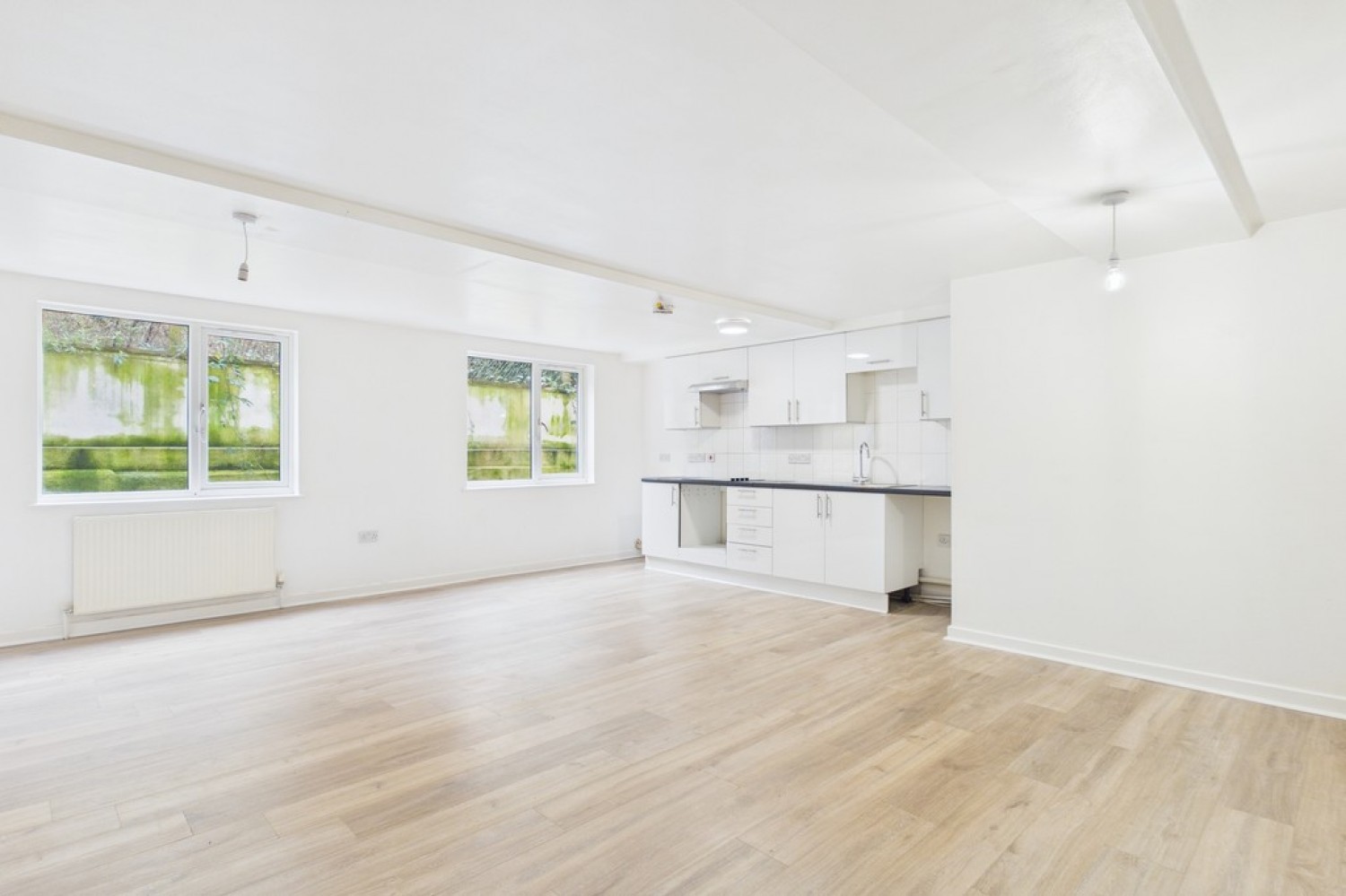 2 bedroom Flat for Letting Manor Court, Tontine Street