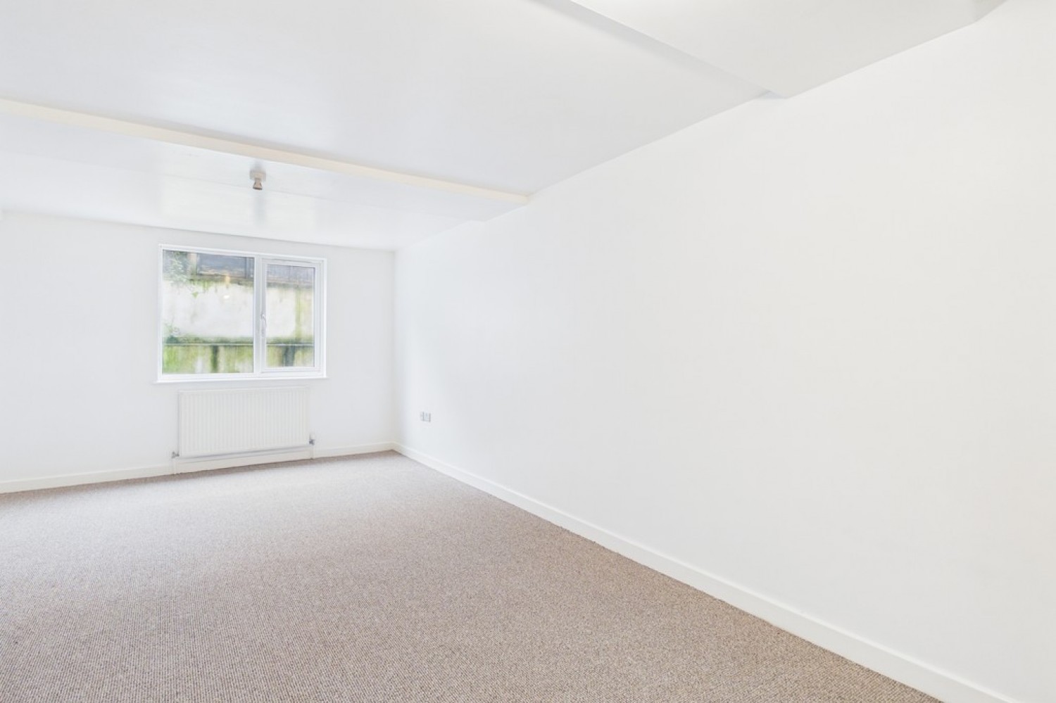 2 bedroom Flat for Letting Manor Court, Tontine Street