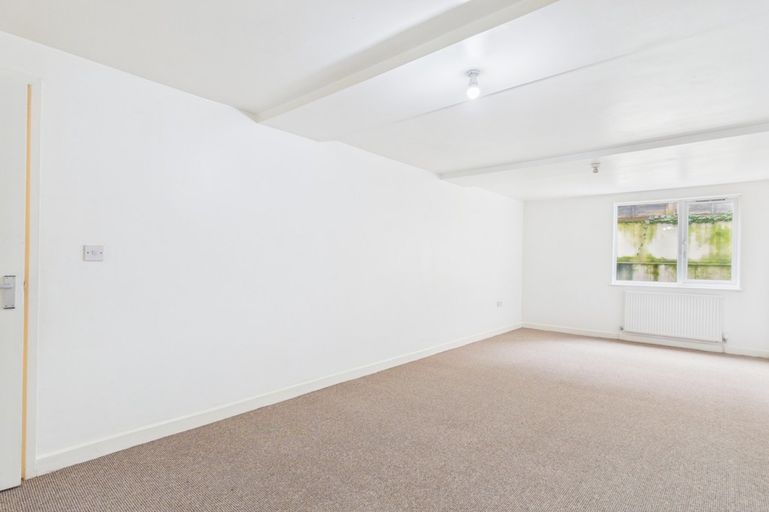 2 bedroom Flat for Letting Manor Court, Tontine Street