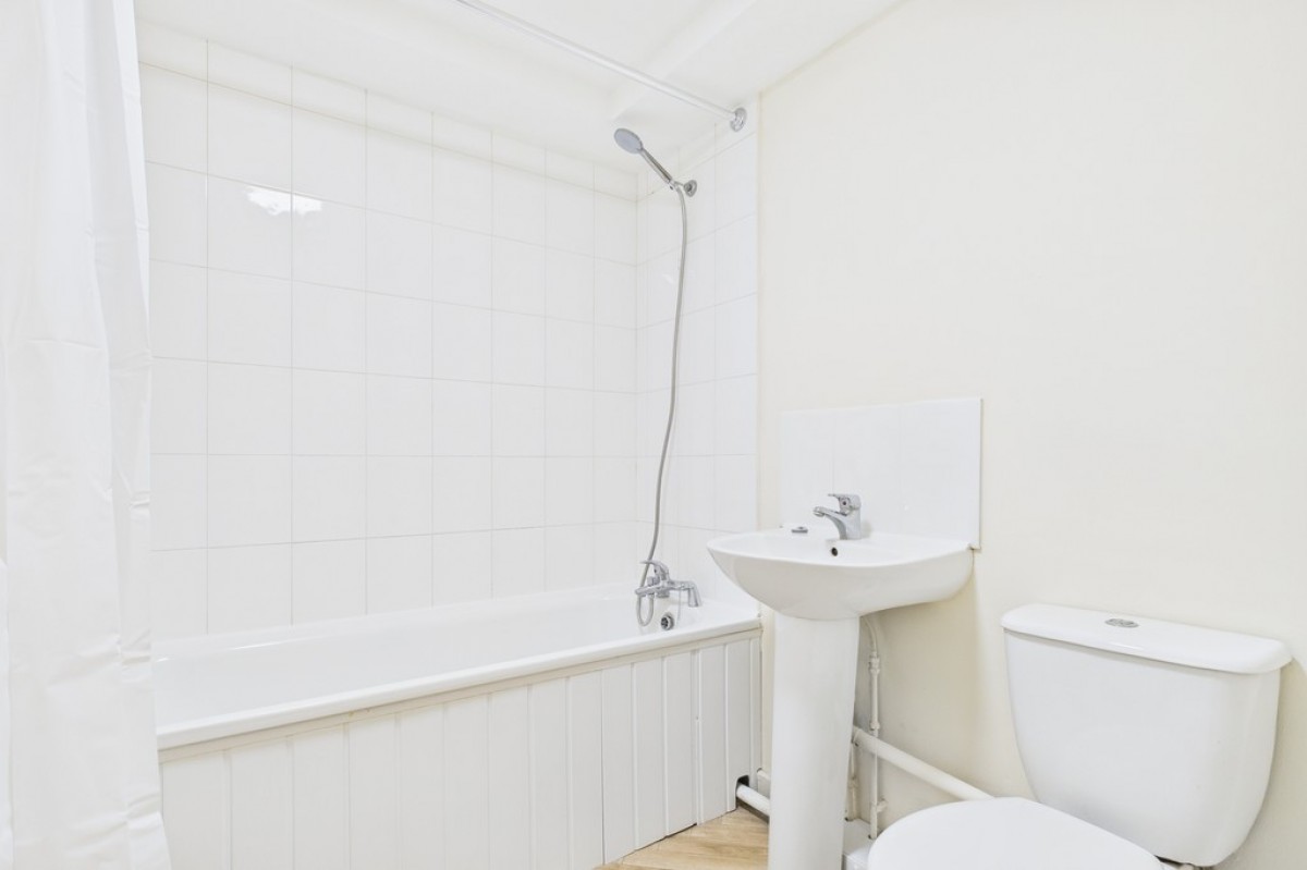 Manor Court, 78 Tontine Street