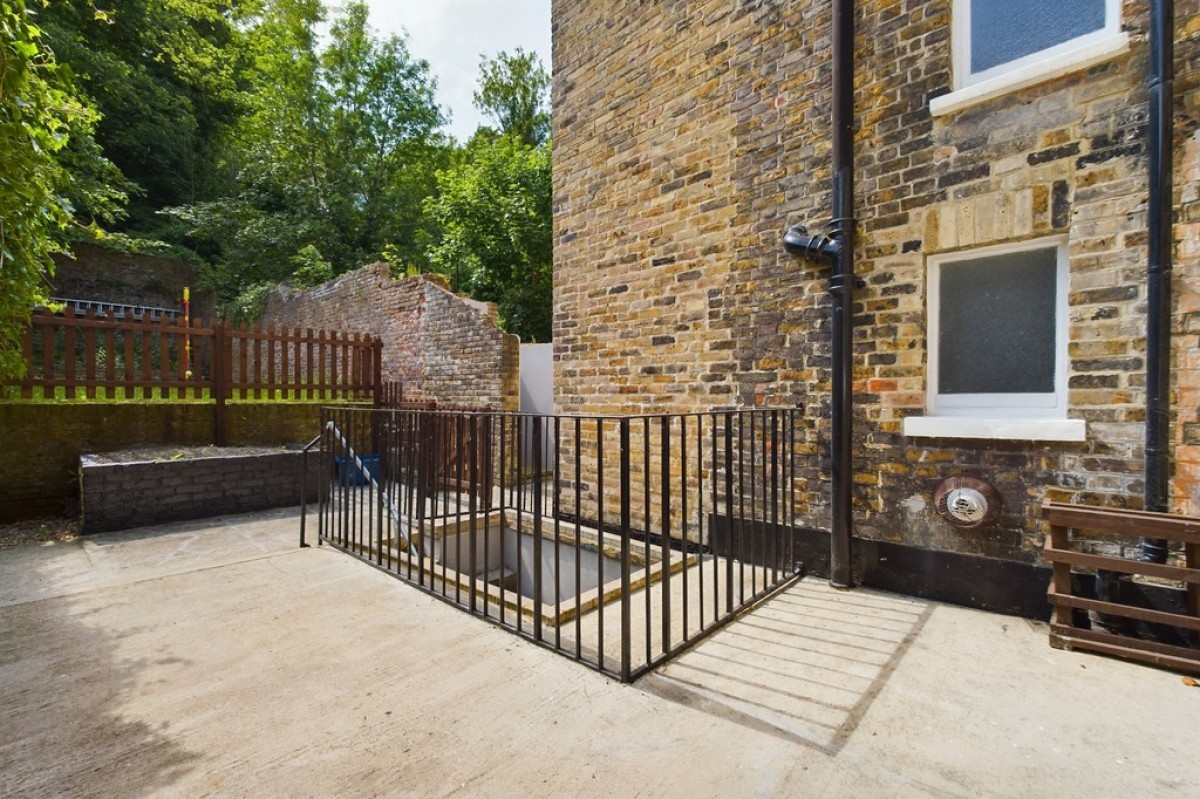 London Road, Dover, Kent