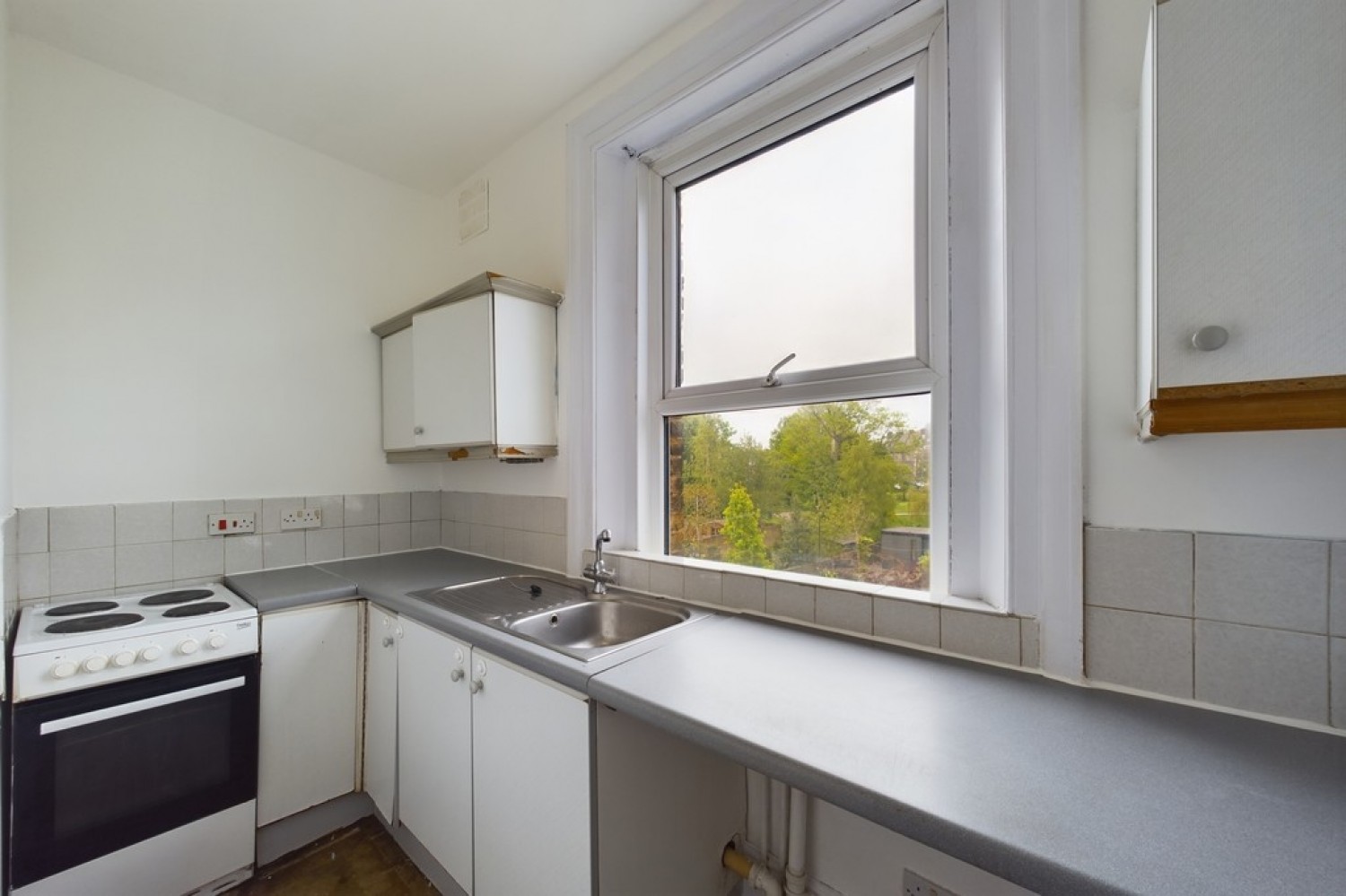 Flat 3, 6 Maison Dieu Road