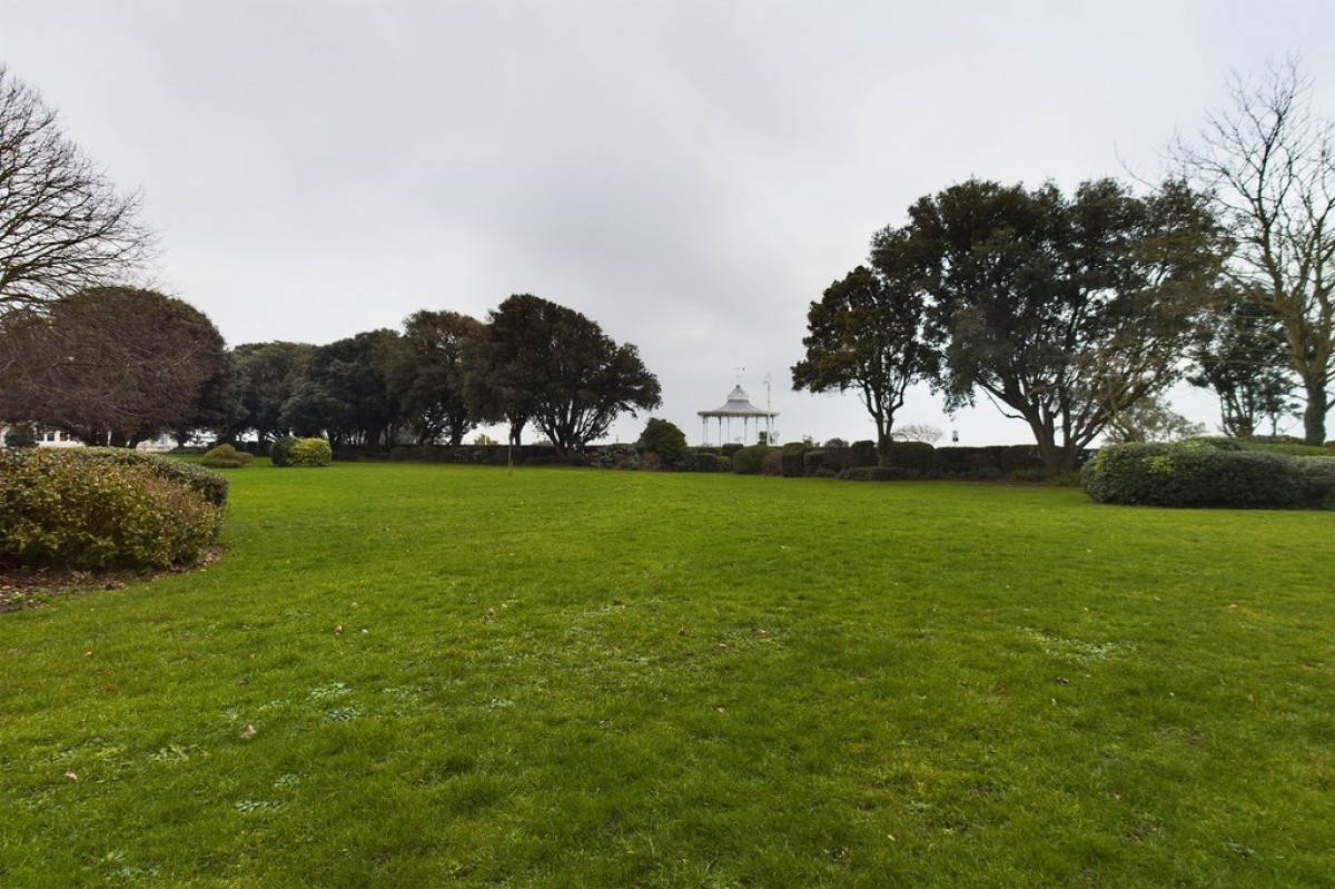 Clifton Gardens, Folkestone