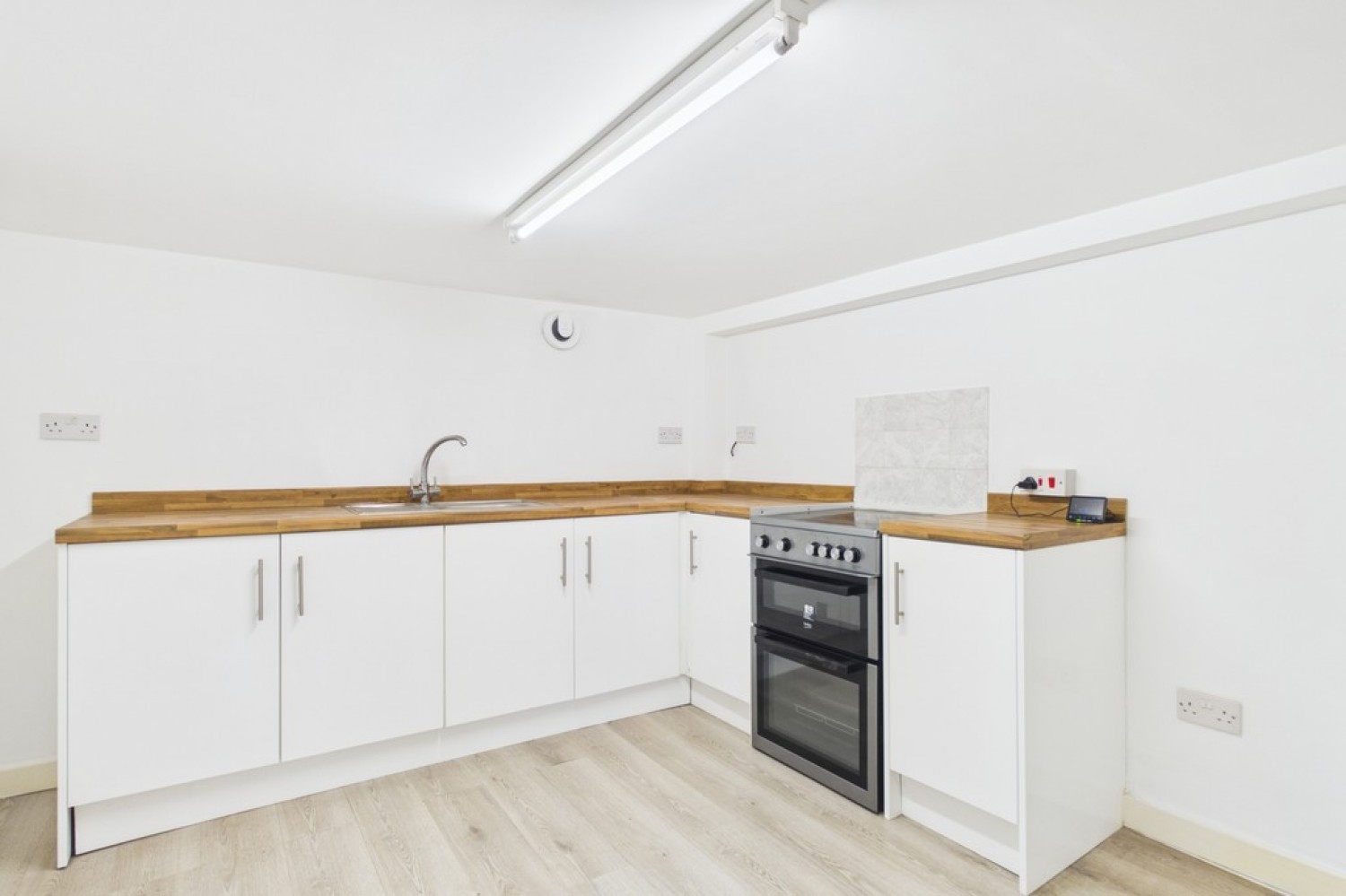 1 bedroom Flat for Letting Risborough Lane, Folkestone