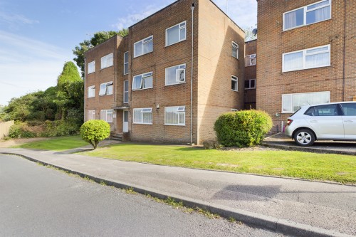 Chalkwell Court, Eaves Road