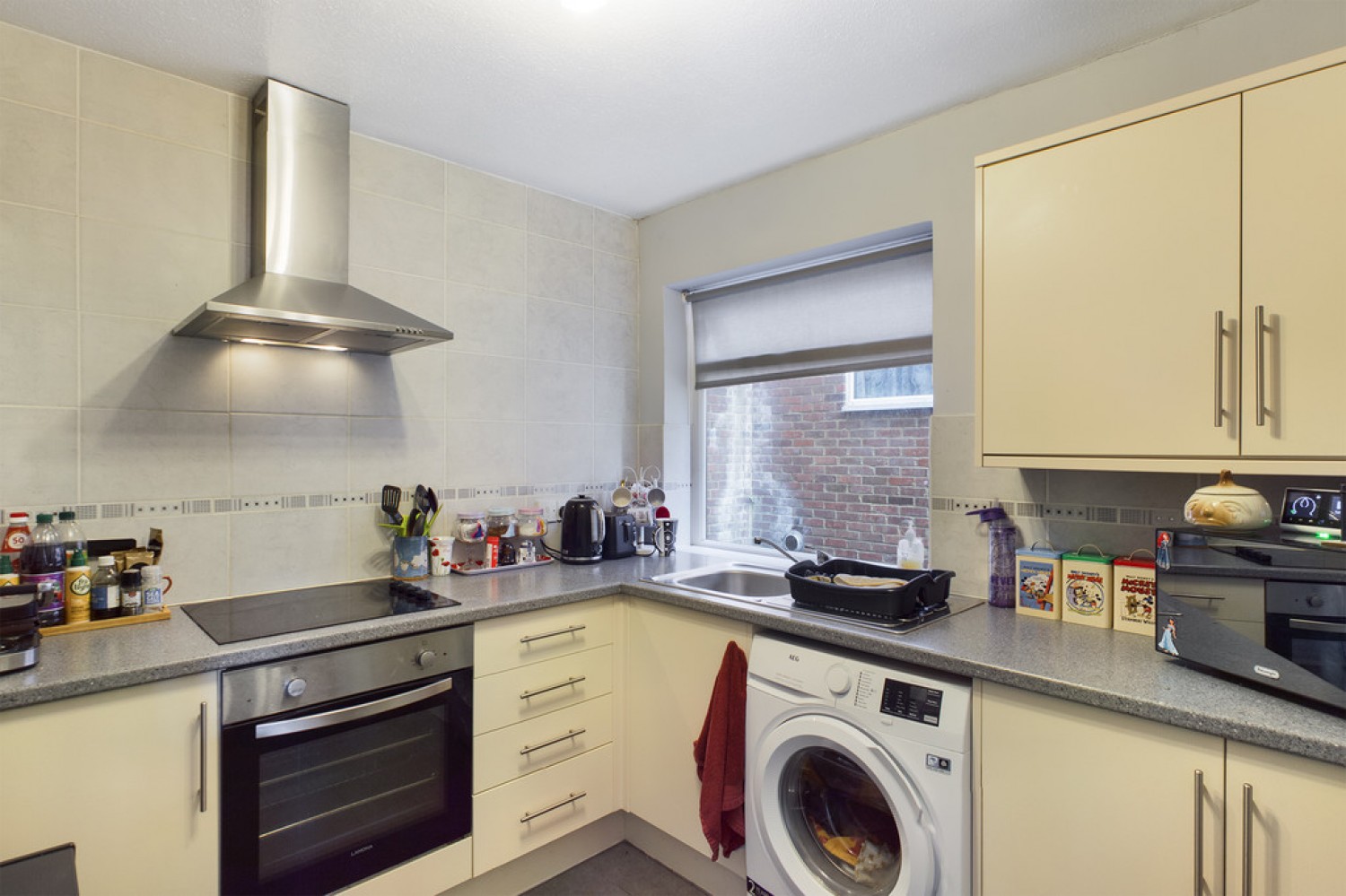Chalkwell Court, Eaves Road