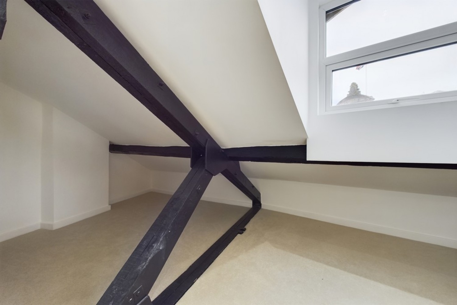 1 bedroom Flat for Letting Sandgate Road, Folkestone