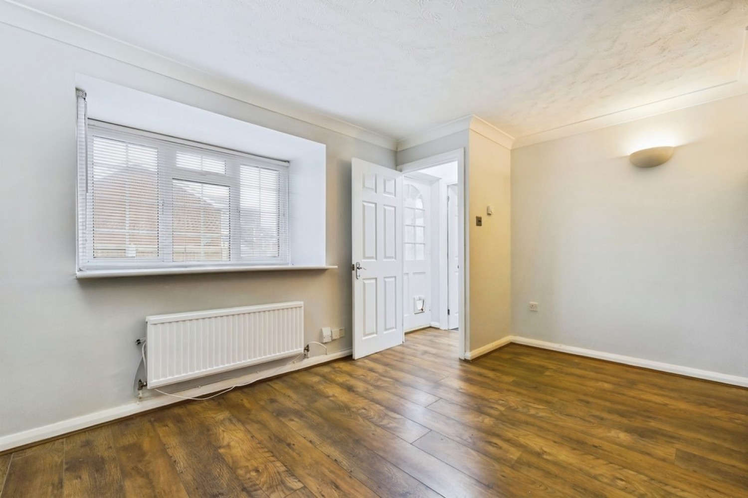 2 bedroom House for Letting Cromwell Park Place, Cheriton