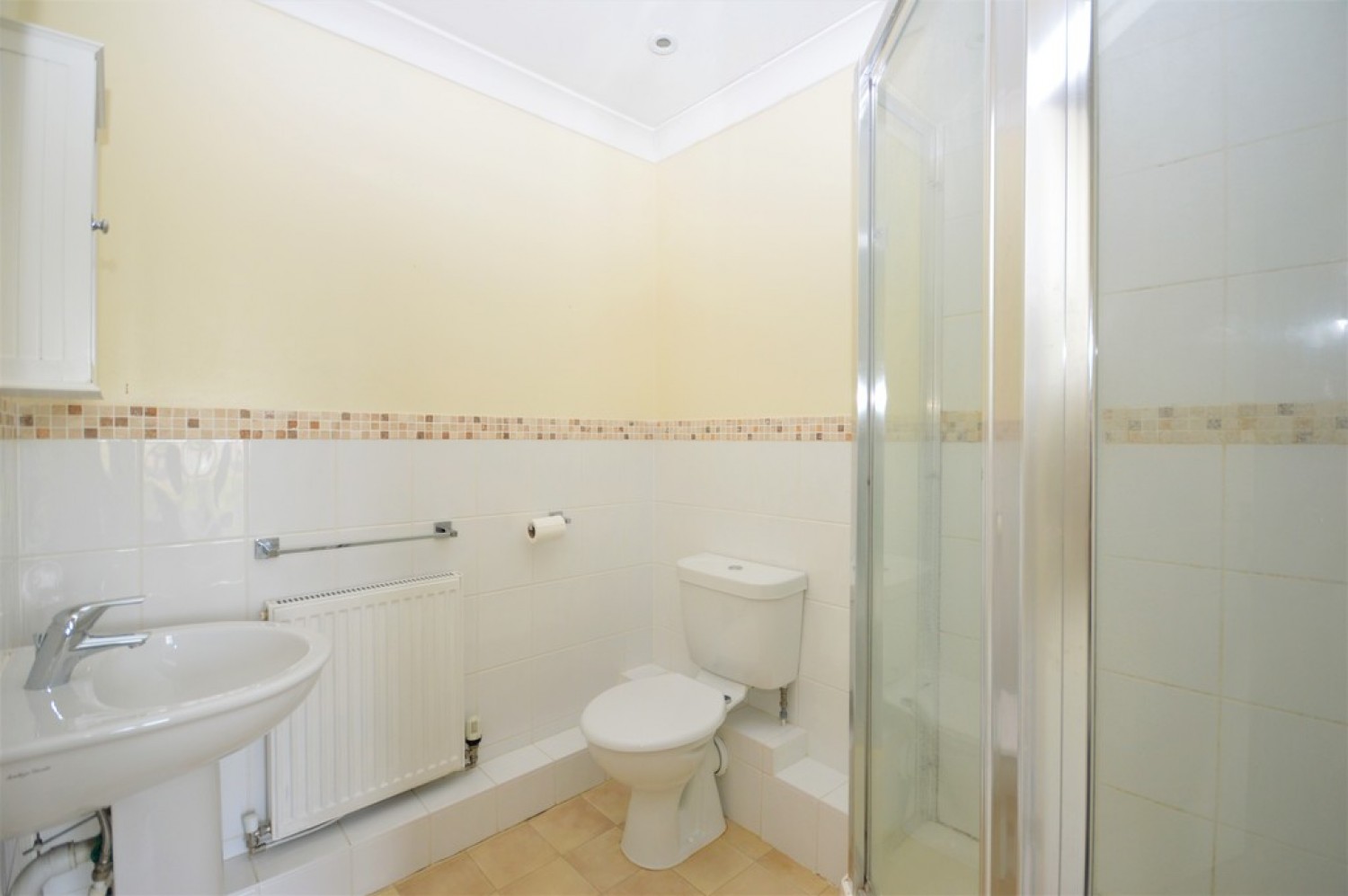 3 bedroom House for Letting Weymouth Road, Folkestone