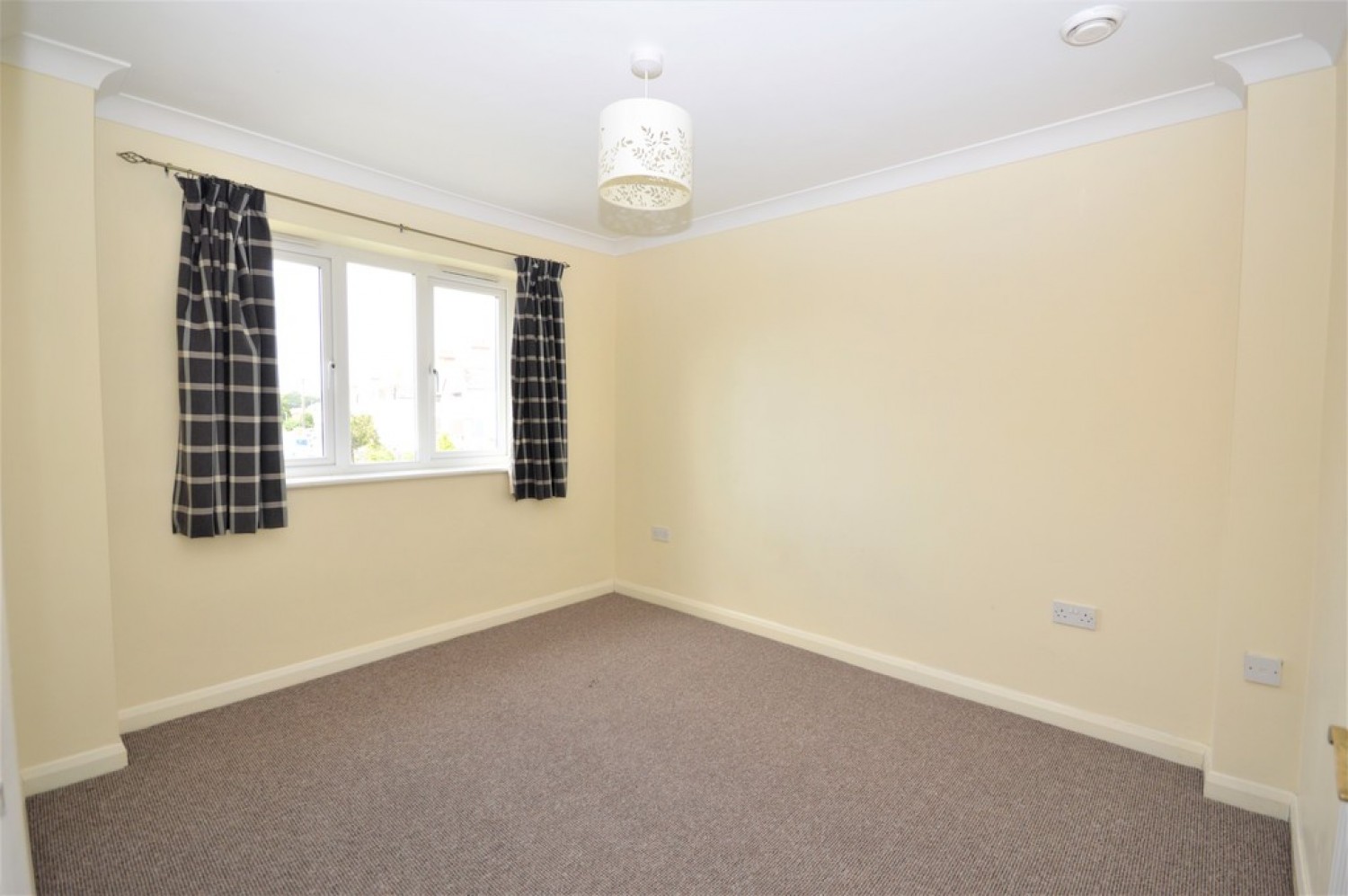 3 bedroom House for Letting Weymouth Road, Folkestone