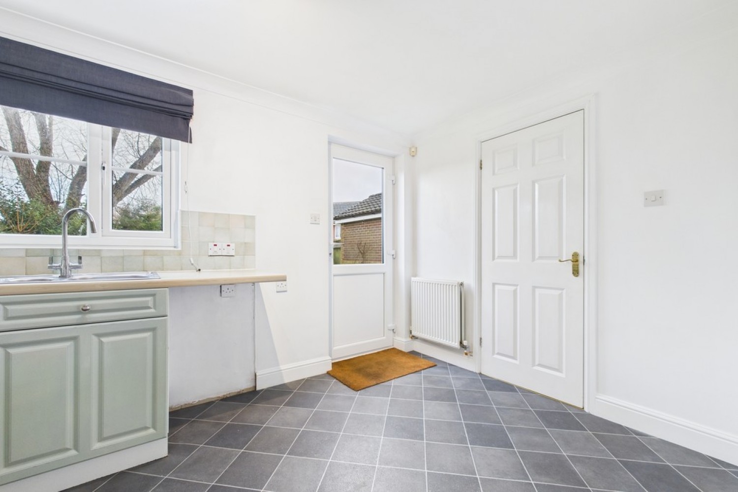 3 bedroom House for Letting Kettle Drive, Hawkinge, Folkestone