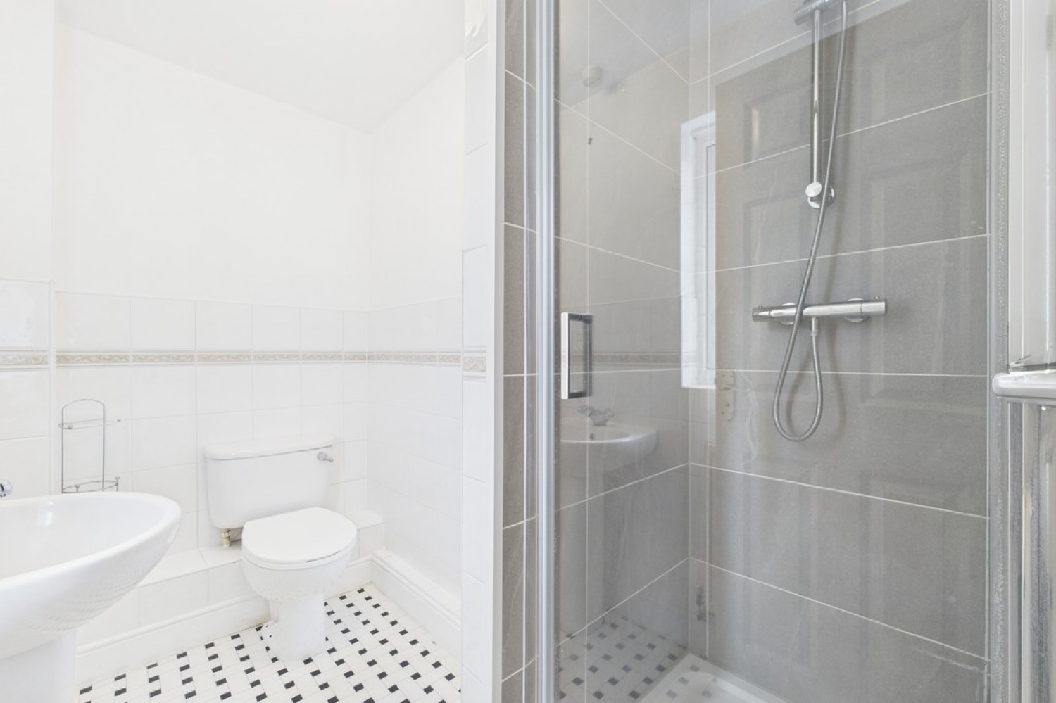 3 bedroom House for Letting Kettle Drive, Hawkinge, Folkestone