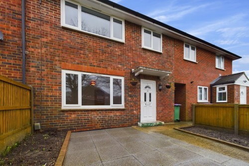 Canada Close, Cheriton