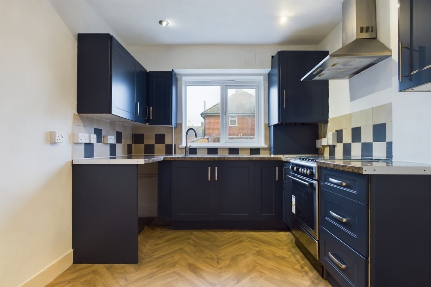 Canada Close, Cheriton