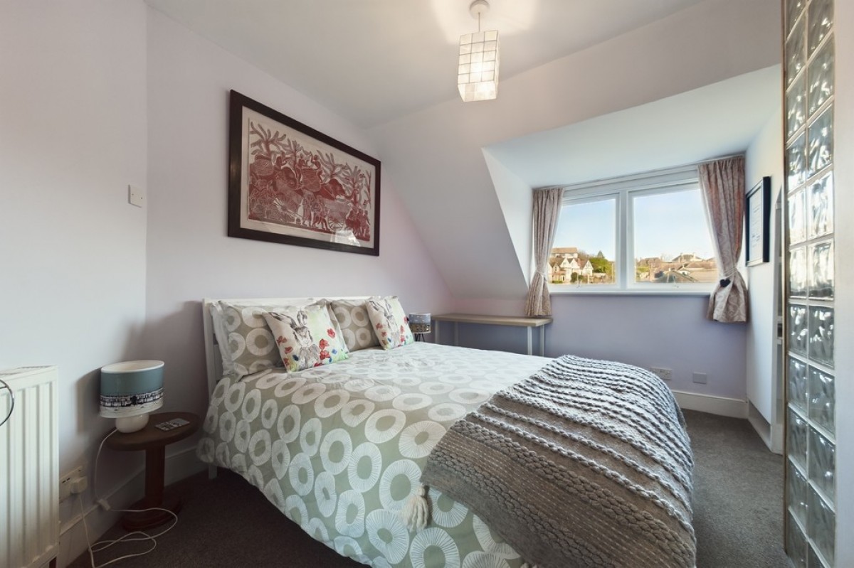 Radnor Cliff Crescent, Folkestone