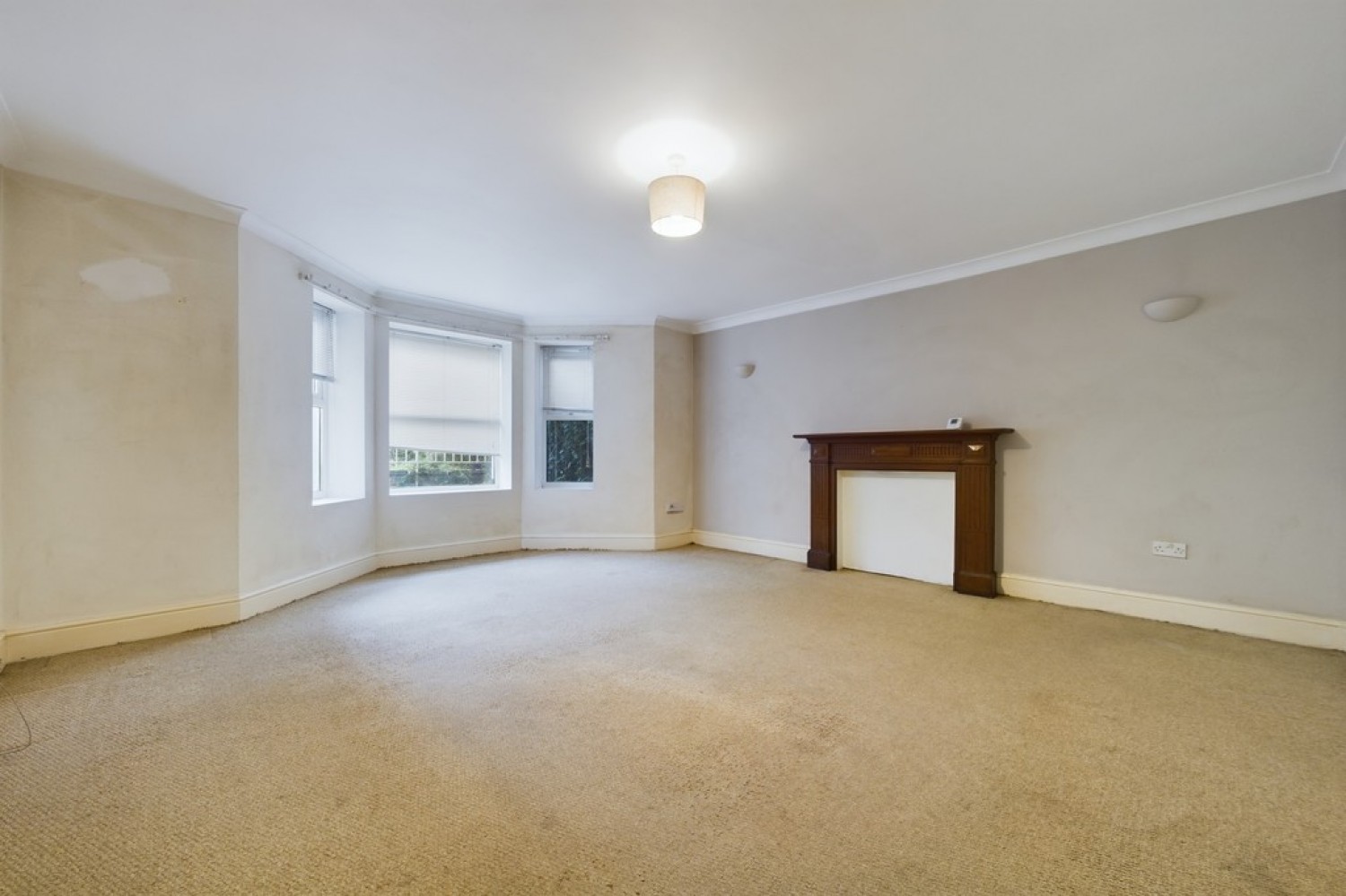 3 bedroom Flat for Sale Shorncliffe Road, Folkestone