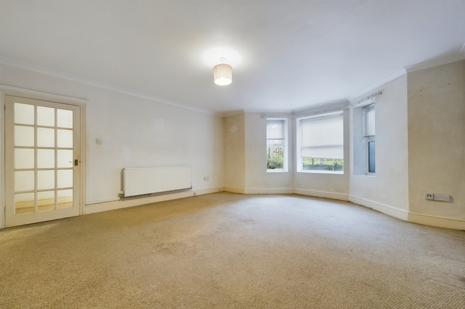 3 bedroom Flat for Sale Shorncliffe Road, Folkestone