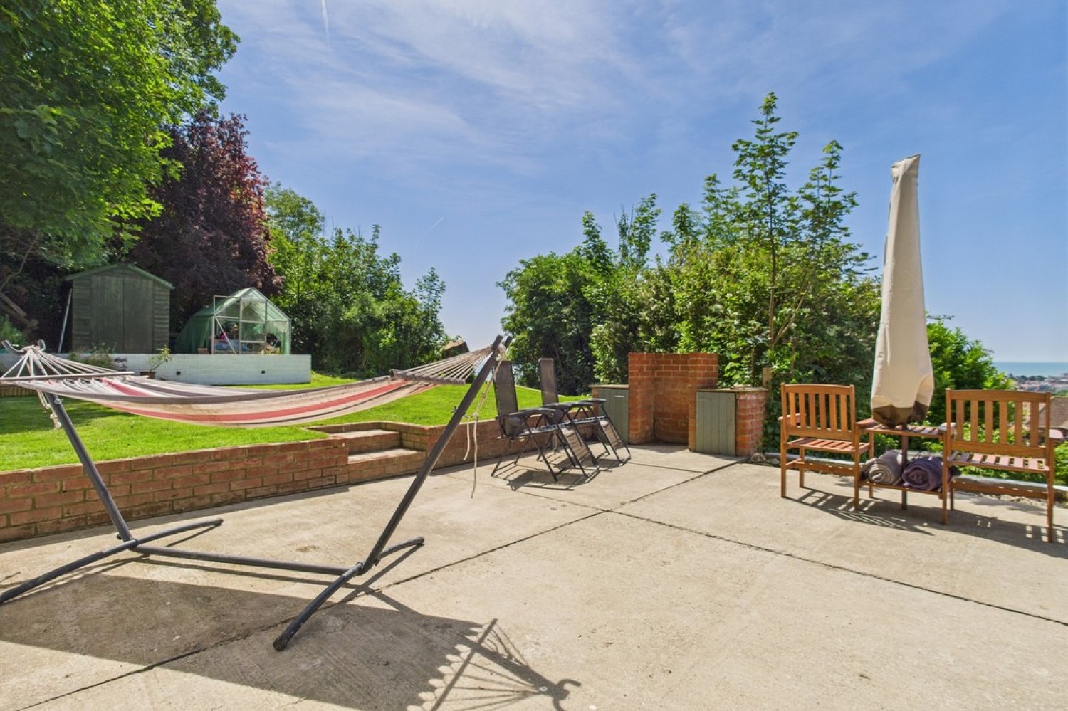 2 bedroom Bungalow for Sale Dover Road, Folkestone