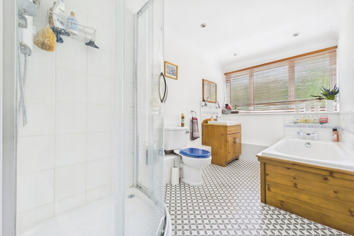 3 bedroom House for Sale Highland Close, Folkestone