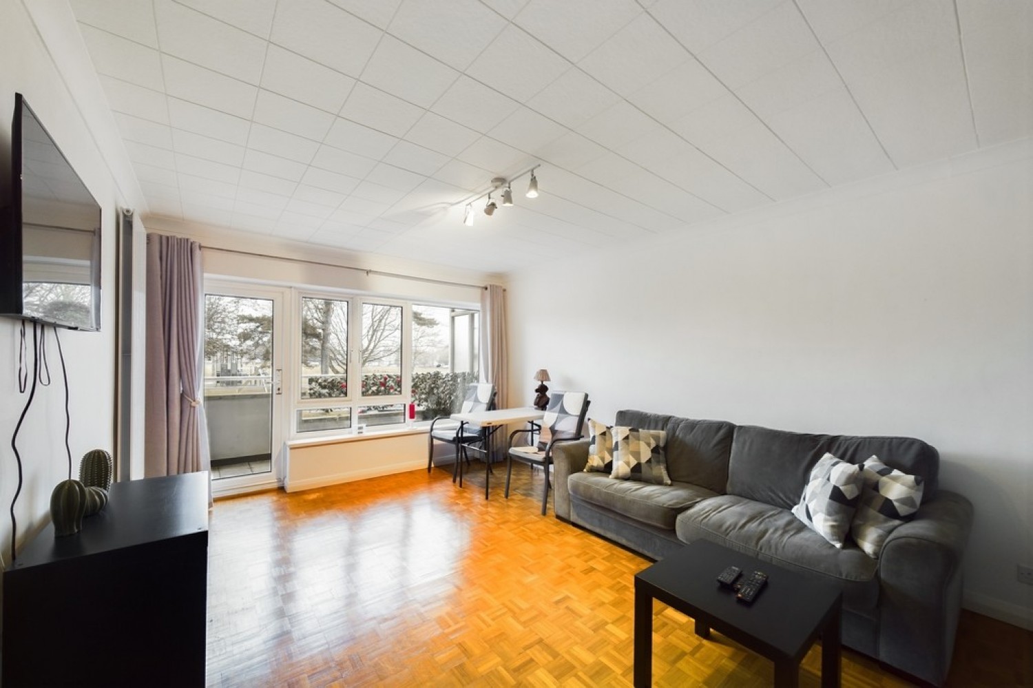 2 bedroom Flat for Letting Radnor Park Road, Folkestone