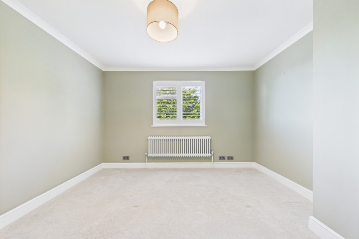 West Lawn Gardens, Sandgate
