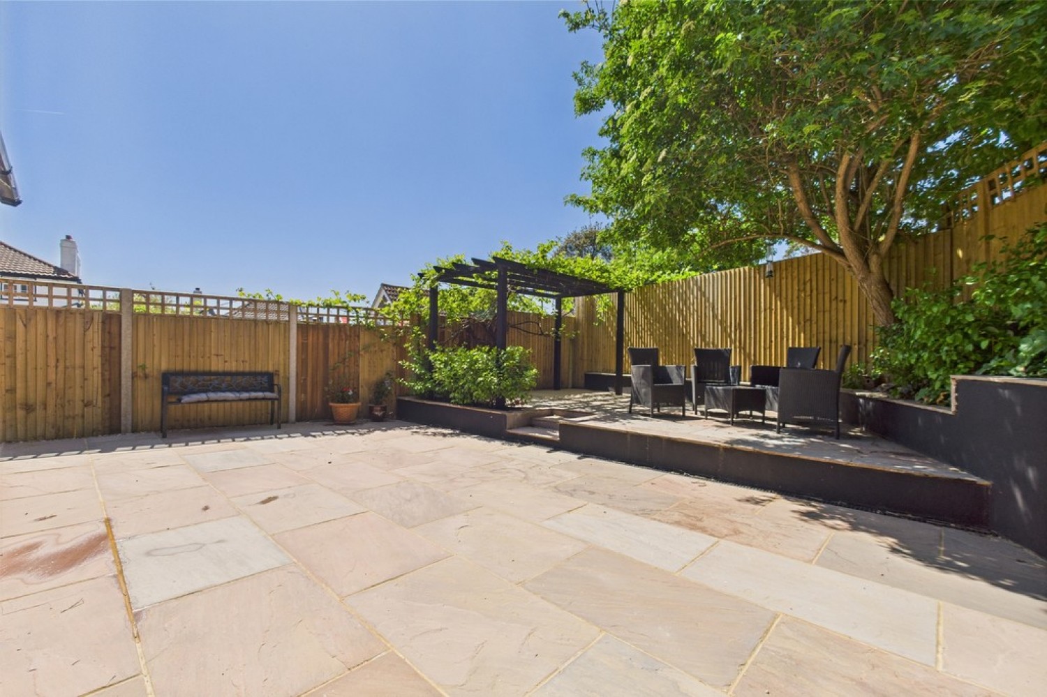 West Lawn Gardens, Sandgate