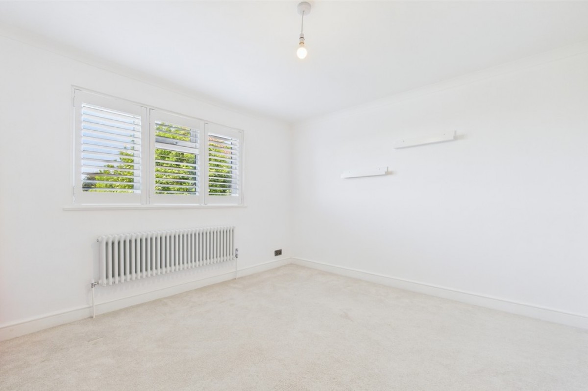 West Lawn Gardens, Sandgate