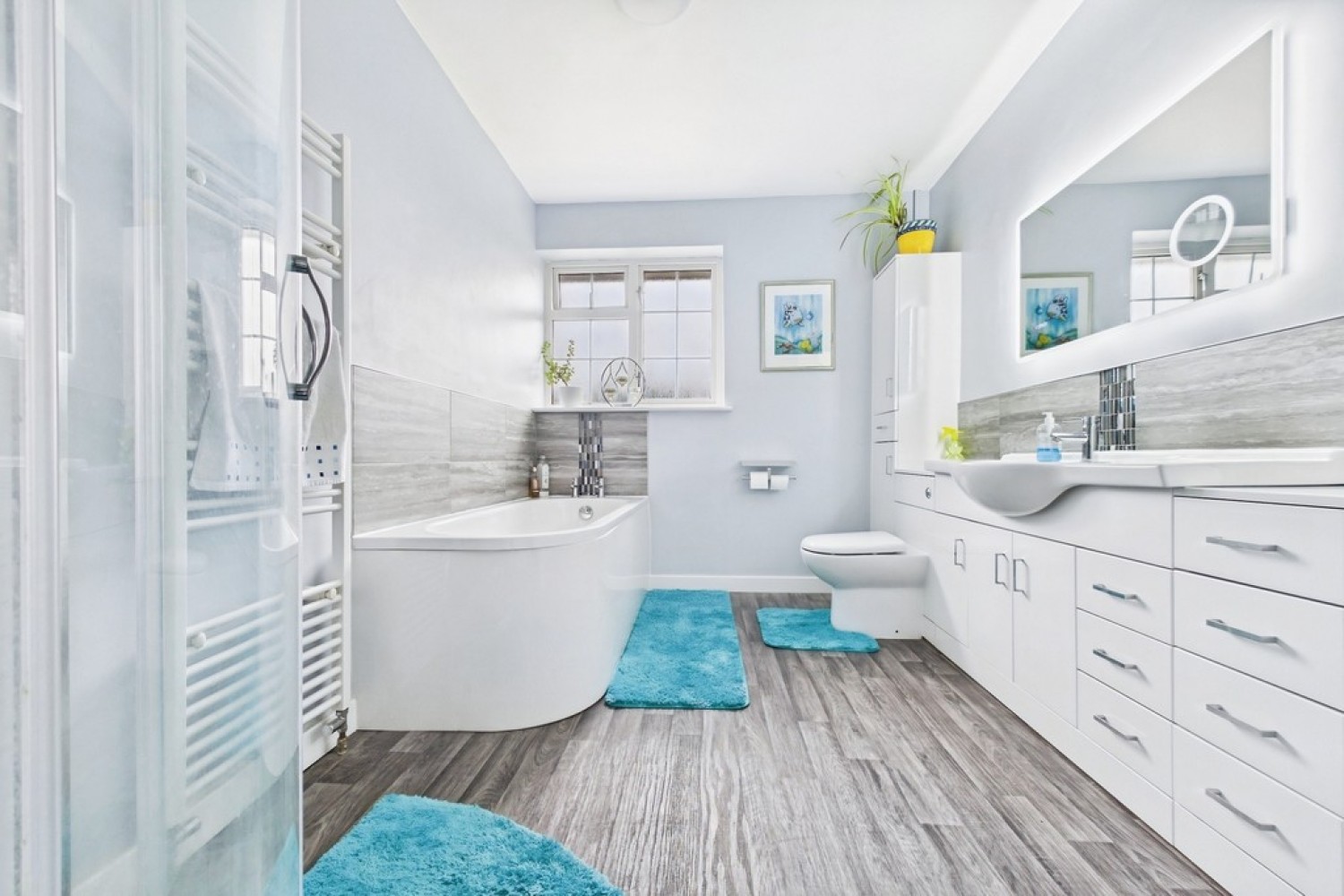 4 bedroom House in Pelham Gardens, Folkestone